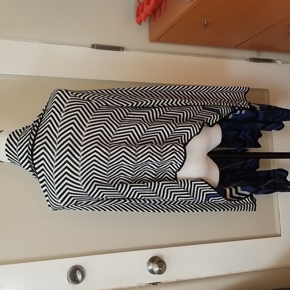 NWT BCBG Nana Pointelled card wrap - Picture 6 of 10